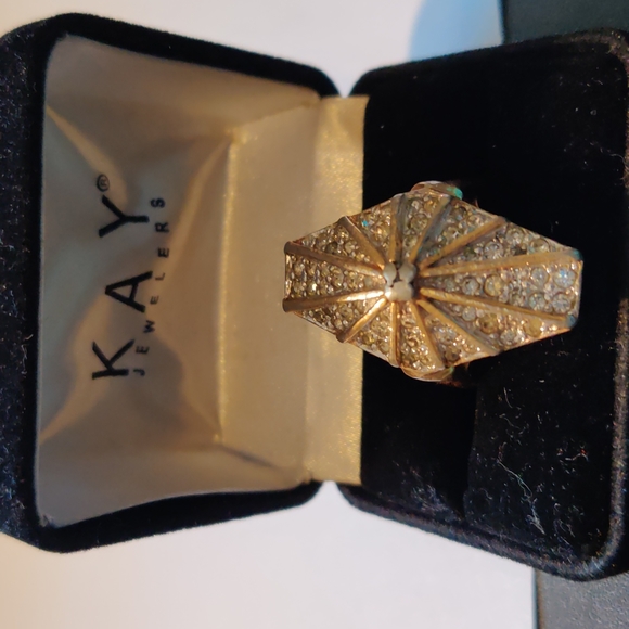 VINTAGE RHINESTONE COCKTAIL RING - Picture 1 of 6